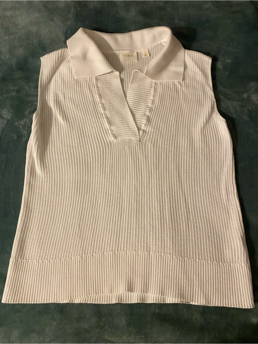 Cyrus Women's White Sleeveless Ribbed Polo Top S